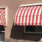 markiesdoek vervanging afwerking volant met biesband kopspijkers markiezen markies zonwering zonwerend zonnescherm montage monteren vervangen doe het zelf zelfdoen service bestellen