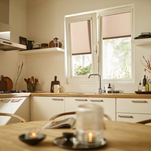 intershades rolgordijn raamdecoratie montage monteren zelf makkelijk kiepraam inklik magnetisch niet boren zonder boren keje raambekleding binnenzonwering