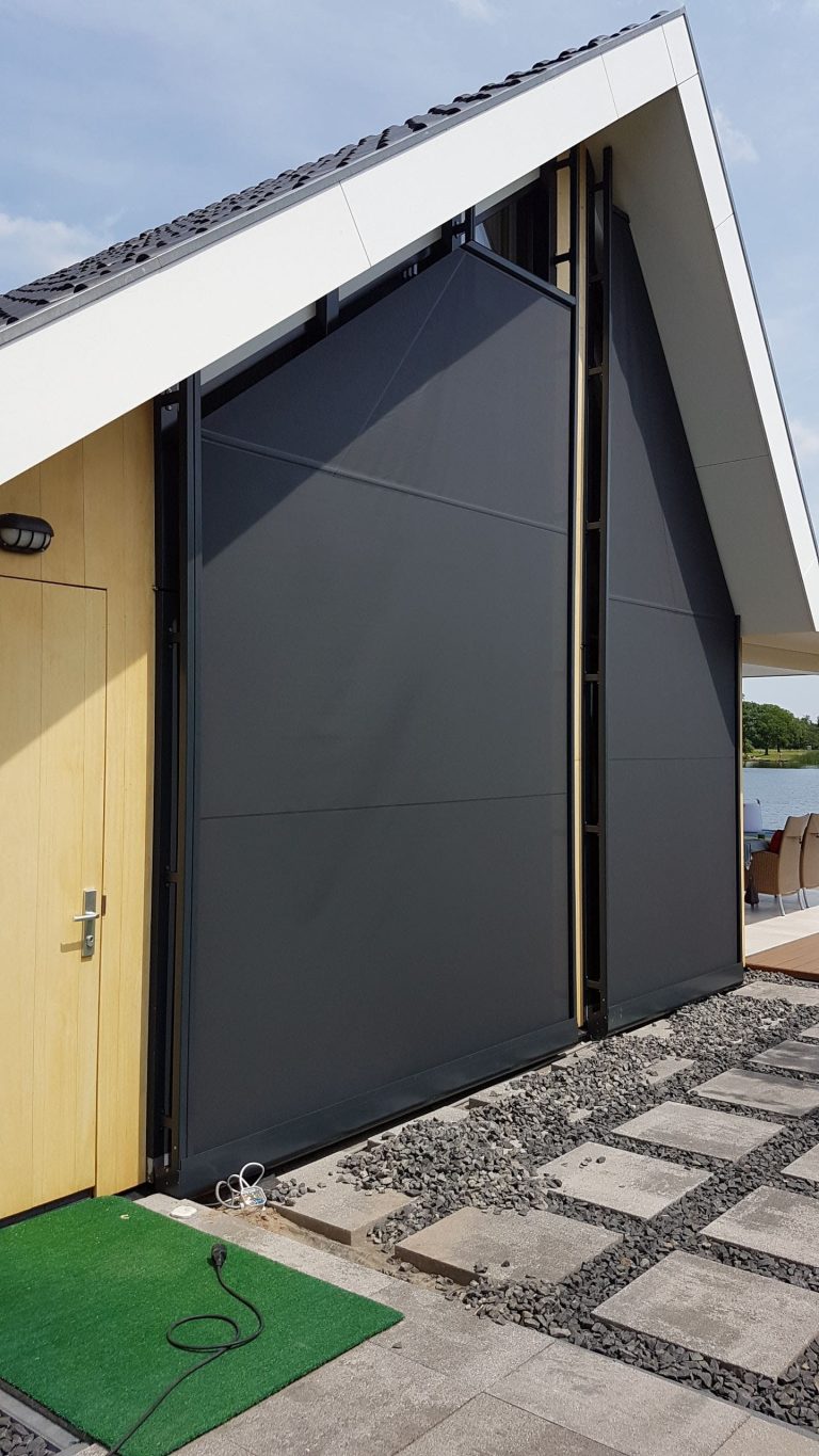 Bijzondere zonwering, screens met schuine zijde, Intershades, Guillaume Janssen, afwijkend raam, raam met schuine zijde, speciale zonwering